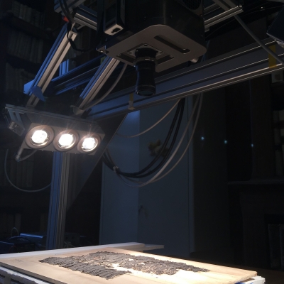 Hyperspectral imaging svela la storia di uno dei papiri carbonizzati di Ercolano